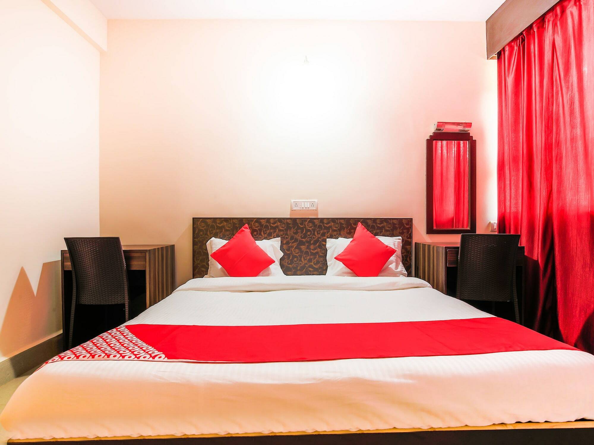 Oyo 18794 Hotel Colva Plaza Экстерьер фото